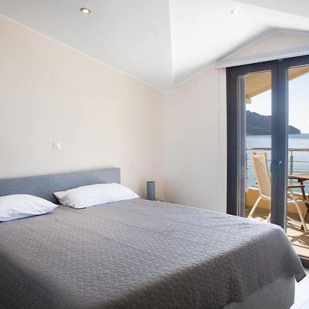 Blue Heaven Apartments Agios Georgios Pagon Exterior foto