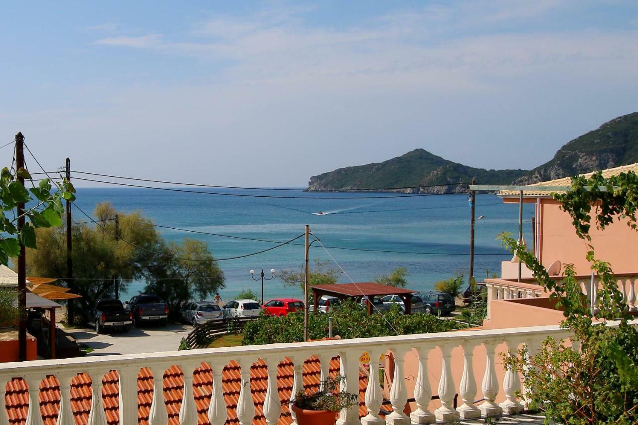 Blue Heaven Apartments Agios Georgios Pagon Exterior foto